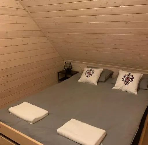 Srokowa Hacjenda Korbielow בקתה קז'יז'ובה (Krzyżowa)